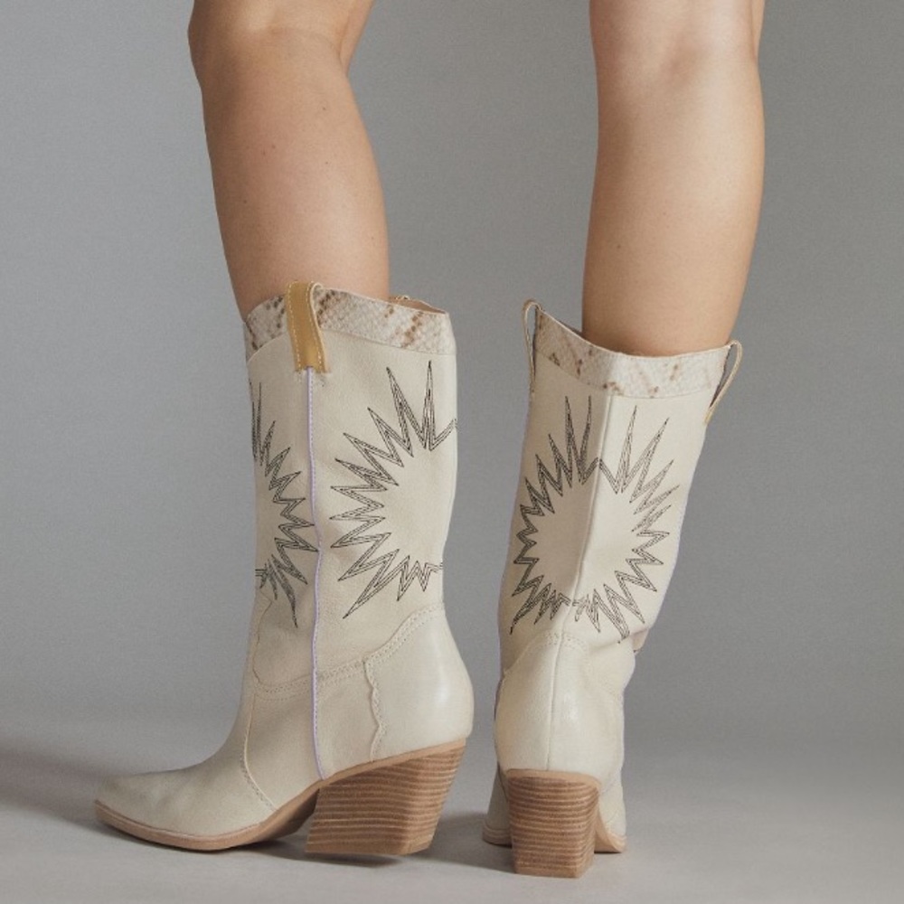 Cool dolce vita Lawson cowboy boots cream / sand with starburst